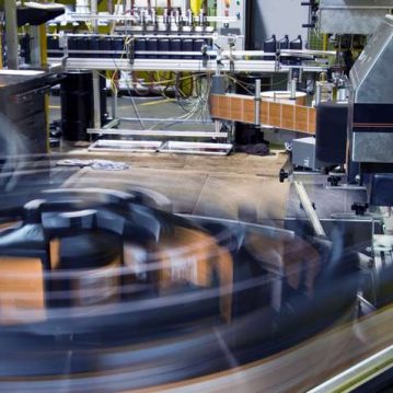 dolum kapatme ve etiketleme makinaları uzman imalat kadrosu tetripak makine