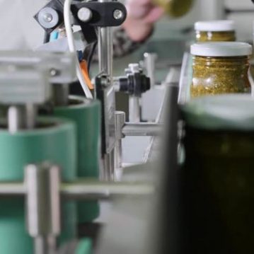 Kavanoz Taşıma Konveyörü ve Emniyet Bandı Isı Tüneli