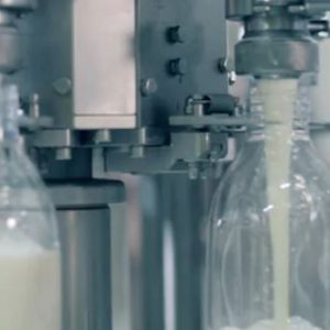 Cam-şişe-süt-dolum-makinası-Tetripak-makine-süt-dolum-kapatma-etiketleme.